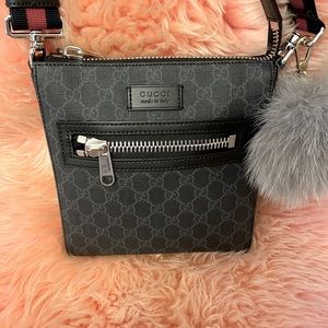 Gucci messenger bag